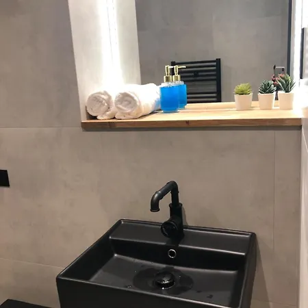 West One Panorama, View, Secure Free Parking, 4pp Apartment Sheffield